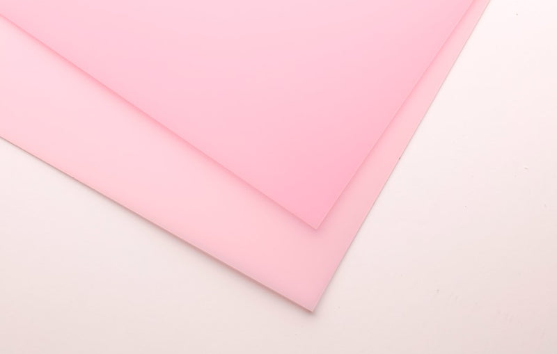 Feuille polypropylène translucide 50 x 70 cm - 13 coloris
