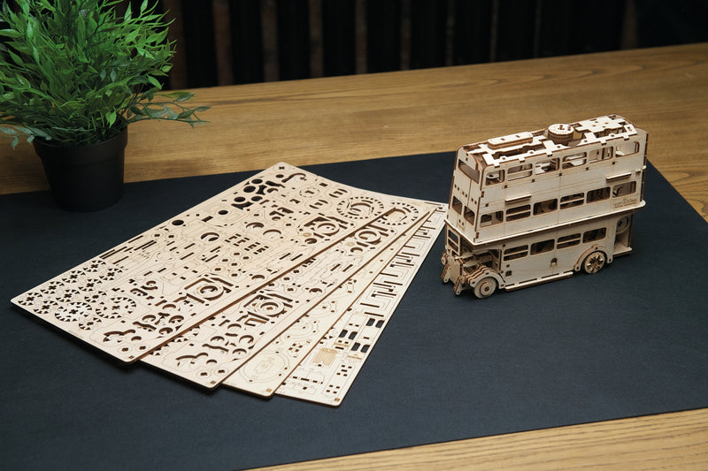 Kit maquette à construire Ugears "The night bus"