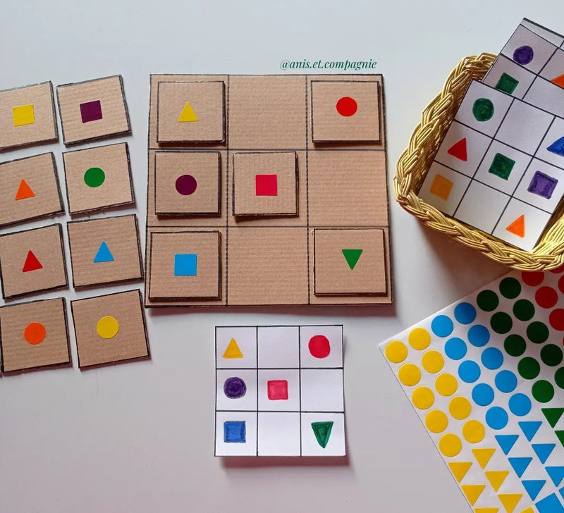 Gommettes géométriques petite taille -8 couleurs -528 pièces